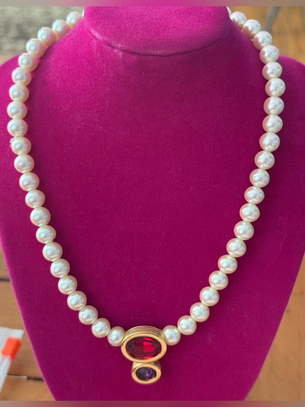 Richelieu Vintage faux pearl necklace